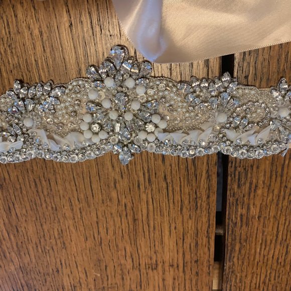 Gorgeous rhinestone, beaded, and pearl belt main image 8